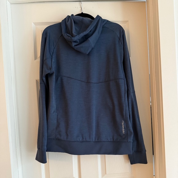 🌀Comfort in Motion: Louis Garneau Men’s Performance Hoodie – Size L - Picture 2 of 5